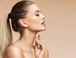 Defining jawline with botox